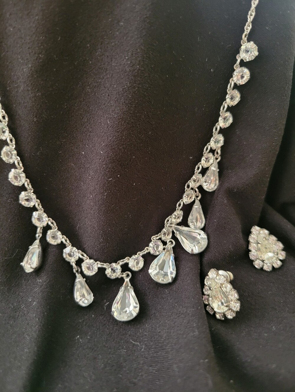 Vintage Silver-tone Choker with prong-set oblong clear rhinestones/crystals